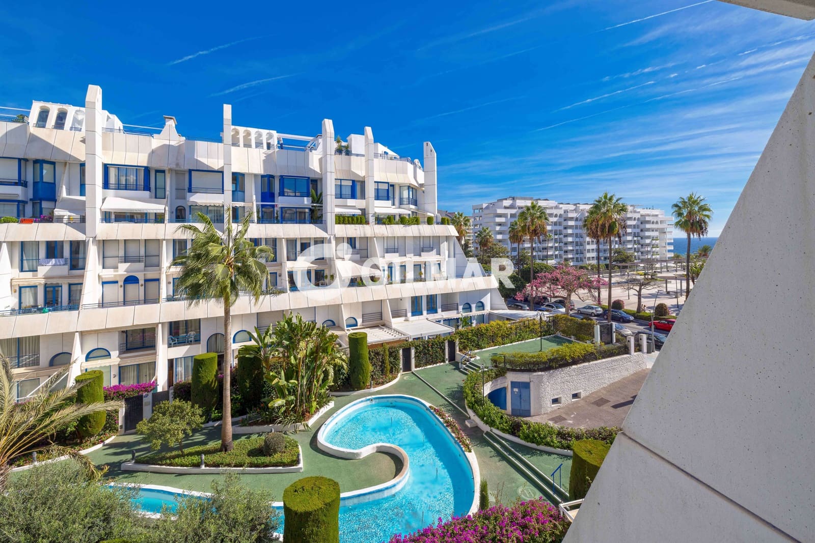 2 soverom Leilighet til salgs i Marbella med svømmebasseng garasje - € 725 000 (Ref: 9388826)