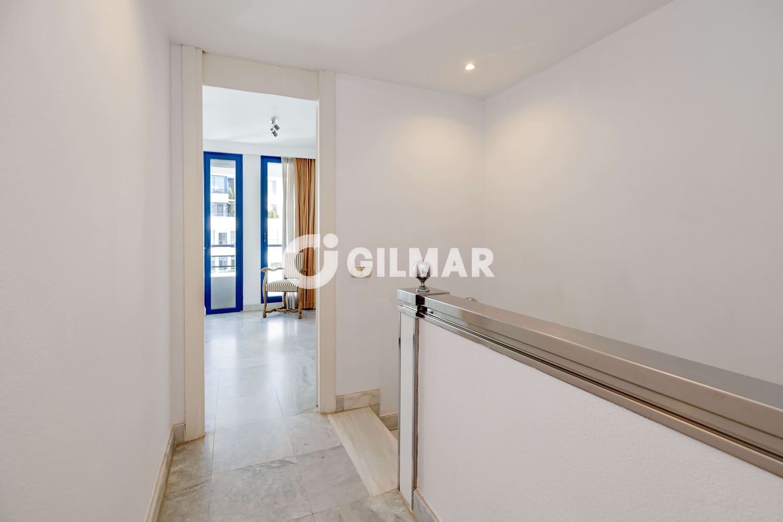 2 soverom Leilighet til salgs i Marbella med svømmebasseng garasje - € 725 000 (Ref: 9388826)