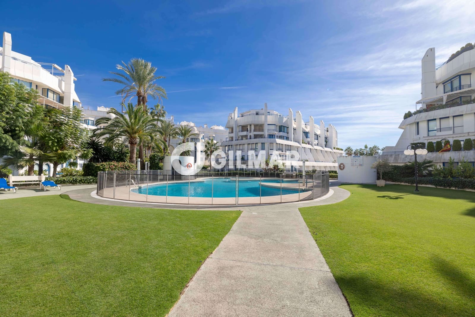 2 soverom Leilighet til salgs i Marbella med svømmebasseng garasje - € 725 000 (Ref: 9388826)