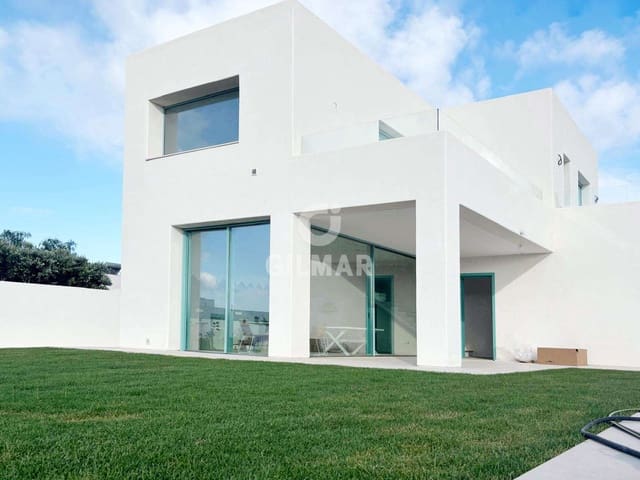 4 soveværelse Villa til salg i Conil de la Frontera med swimmingpool garage - € 1.100.000 (Ref: 9390033)