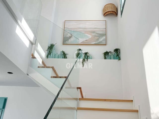 4 soveværelse Villa til salg i Conil de la Frontera med swimmingpool garage - € 1.100.000 (Ref: 9390033)