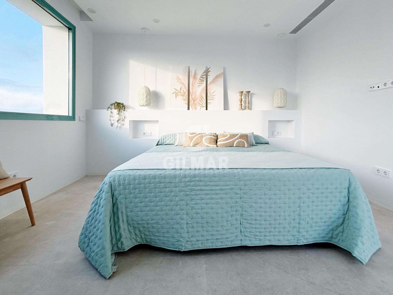 4 bedroom Villa for sale in Conil de la Frontera with pool garage - € 1,100,000 (Ref: 9390033)