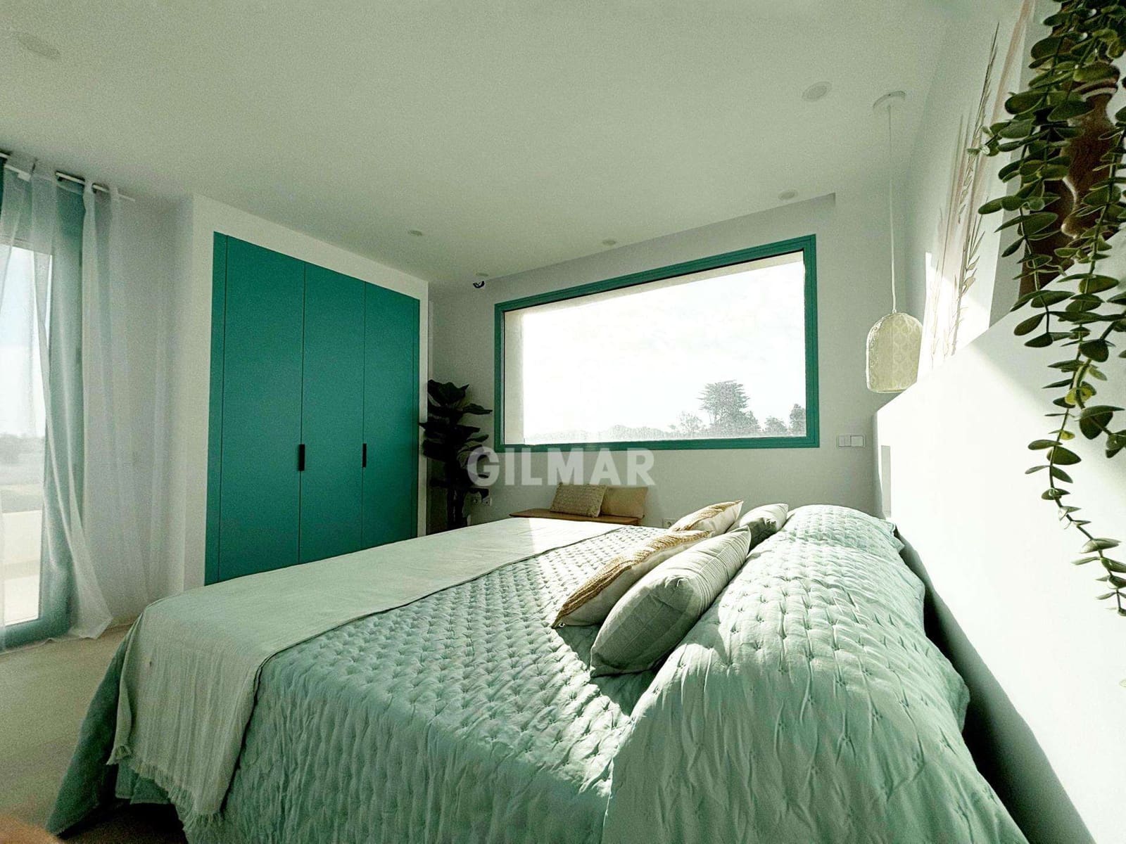 4 bedroom Villa for sale in Conil de la Frontera with pool garage - € 1,100,000 (Ref: 9390033)