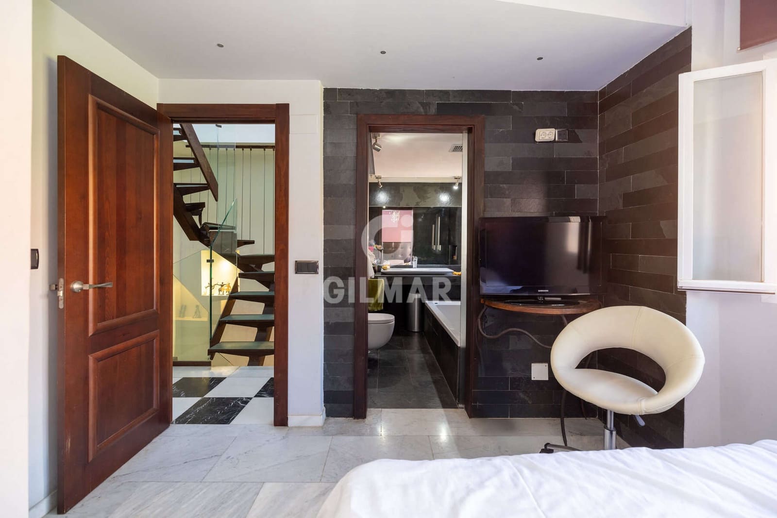 3 soverom Rekkehus til salgs i Estepona med garasje - € 530 000 (Ref: 9394070)