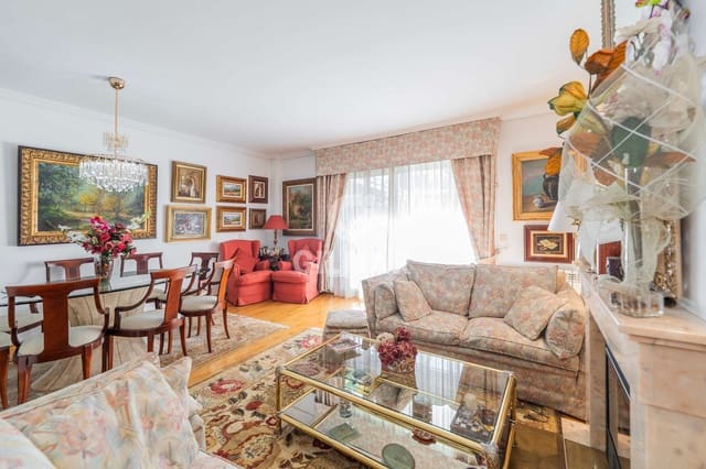 7 bedroom Terraced Villa for sale in Mirasierra, Madrid city with pool garage - € 1,495,000 (Ref: 9395469)