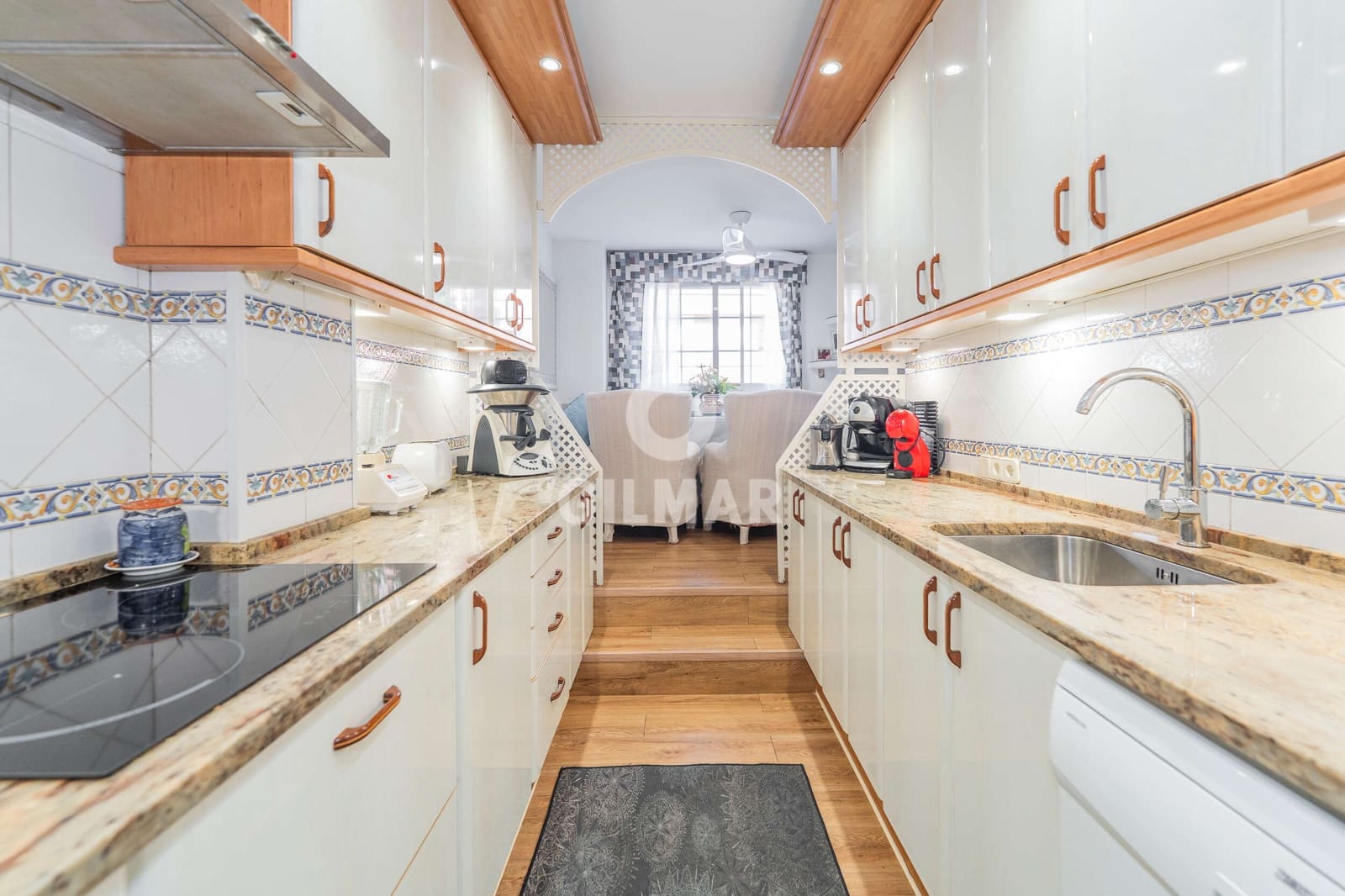 7 bedroom Terraced Villa for sale in Madrid city with pool garage - € 1,495,000 (Ref: 9395469)