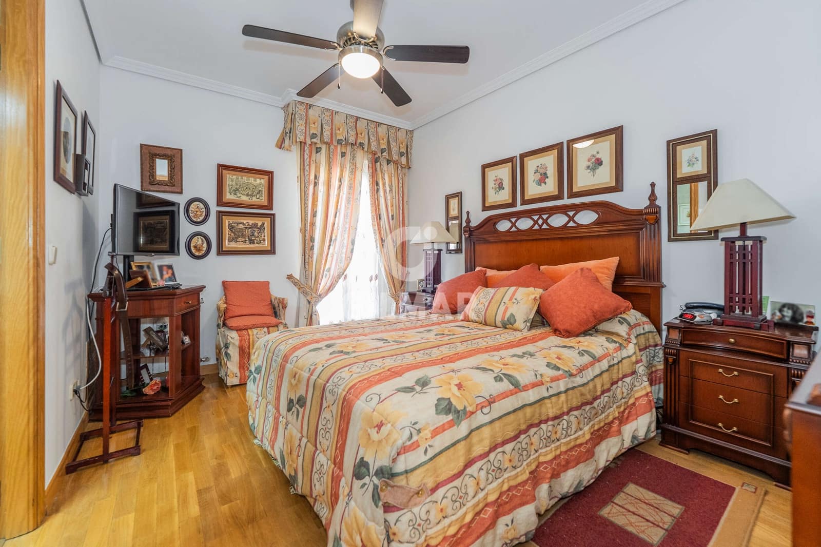 7 bedroom Terraced Villa for sale in Madrid city with pool garage - € 1,495,000 (Ref: 9395469)