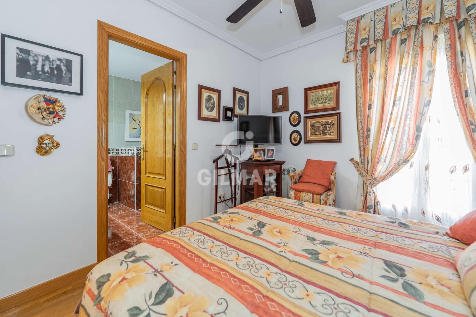 7 bedroom Terraced Villa for sale in Madrid city with pool garage - € 1,495,000 (Ref: 9395469)