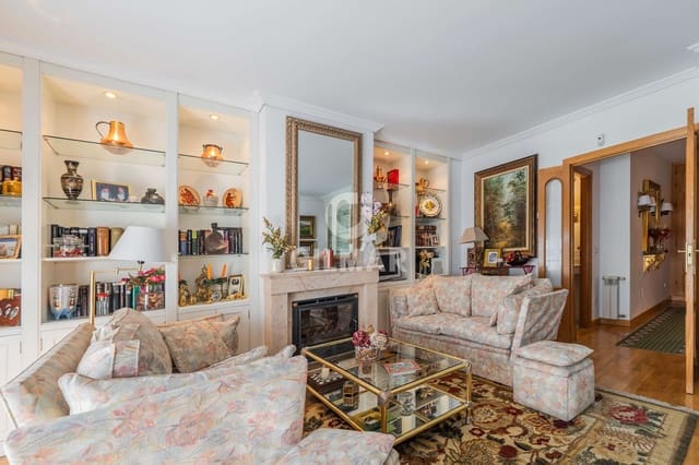 7 bedroom Terraced Villa for sale in Mirasierra, Madrid city with pool garage - € 1,495,000 (Ref: 9395469)