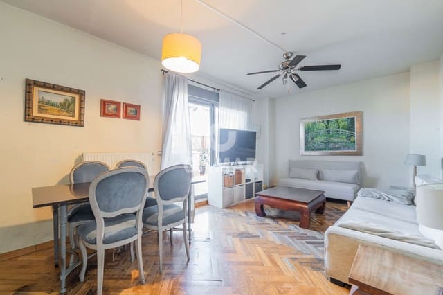 2 bedroom Penthouse for sale in El Goloso, Madrid city with pool garage - € 840,000 (Ref: 9395470)