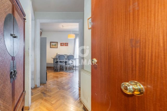 2 bedroom Penthouse for sale in El Goloso, Madrid city with pool garage - € 840,000 (Ref: 9395470)