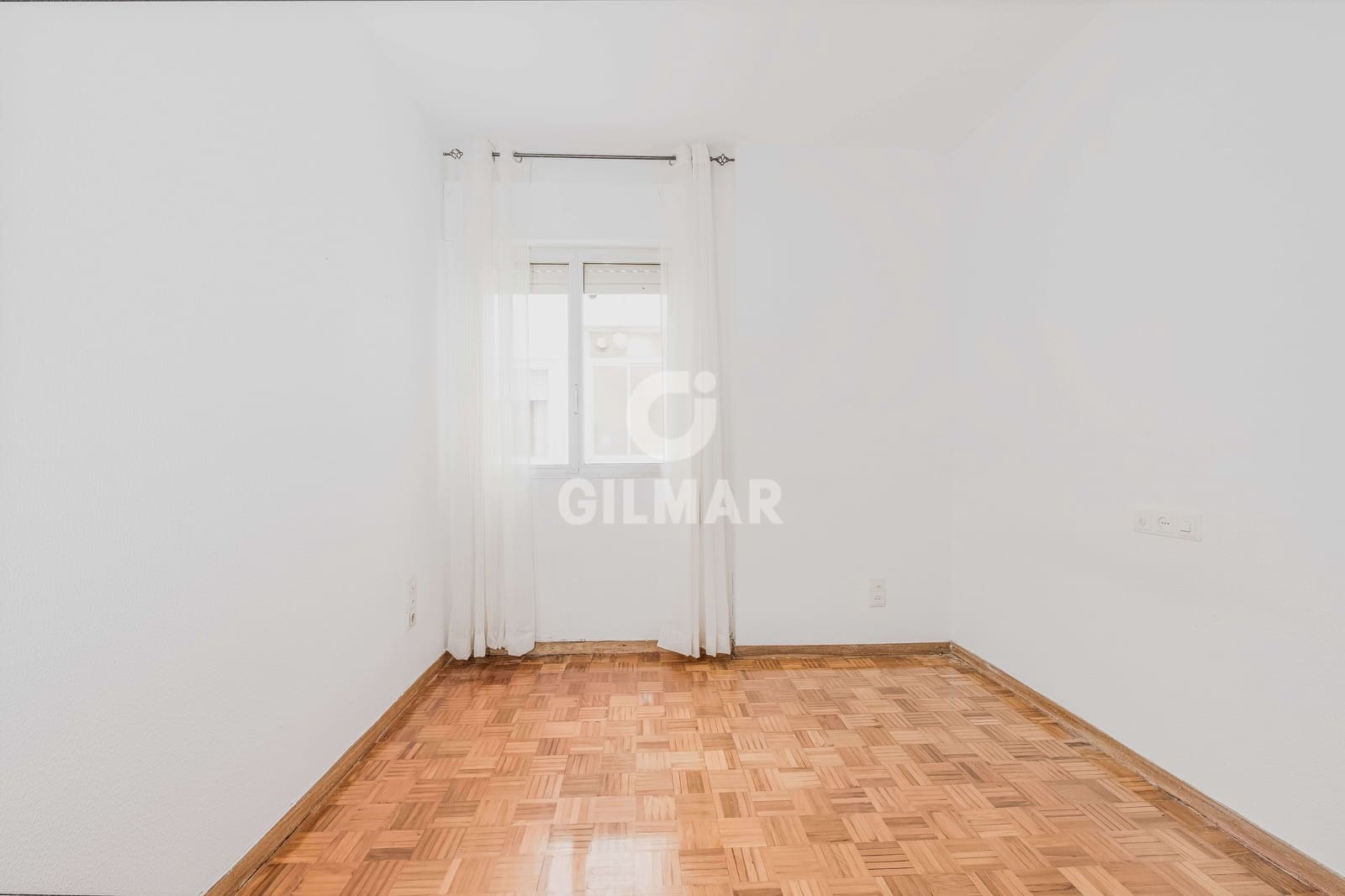 5 makuuhuone Asunto myytävänä paikassa Cadiz kaupunki mukana uima-altaan 
autotalli - 505 000 € (Ref: 9399849)