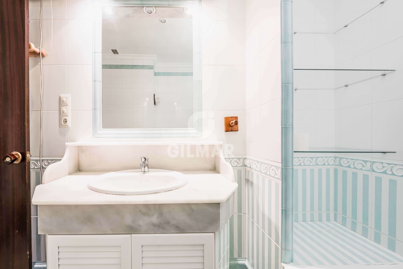 5 makuuhuone Asunto myytävänä paikassa Cadiz kaupunki mukana uima-altaan 
autotalli - 505 000 € (Ref: 9399849)