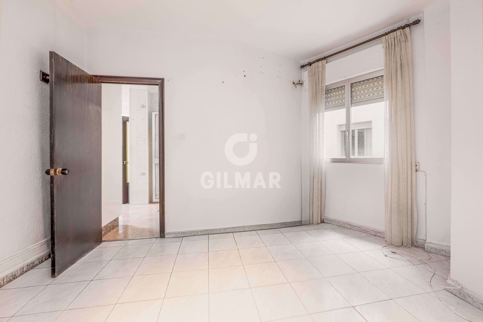 5 makuuhuone Asunto myytävänä paikassa Cadiz kaupunki mukana uima-altaan 
autotalli - 505 000 € (Ref: 9399849)