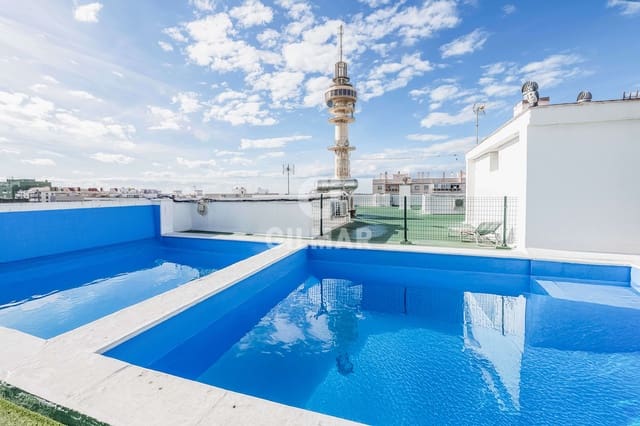 5 makuuhuone Asunto myytävänä paikassa El Pópulo - Santa María, Cádiz kaupunki mukana uima-altaan 
autotalli - 505 000 € (Ref: 9399849)