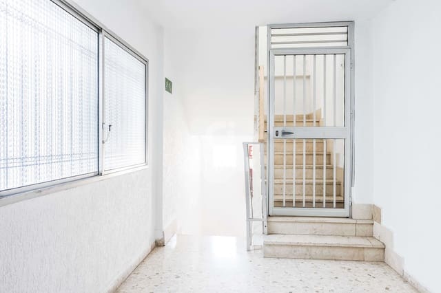 5 makuuhuone Asunto myytävänä paikassa El Pópulo - Santa María, Cádiz kaupunki mukana uima-altaan 
autotalli - 505 000 € (Ref: 9399849)