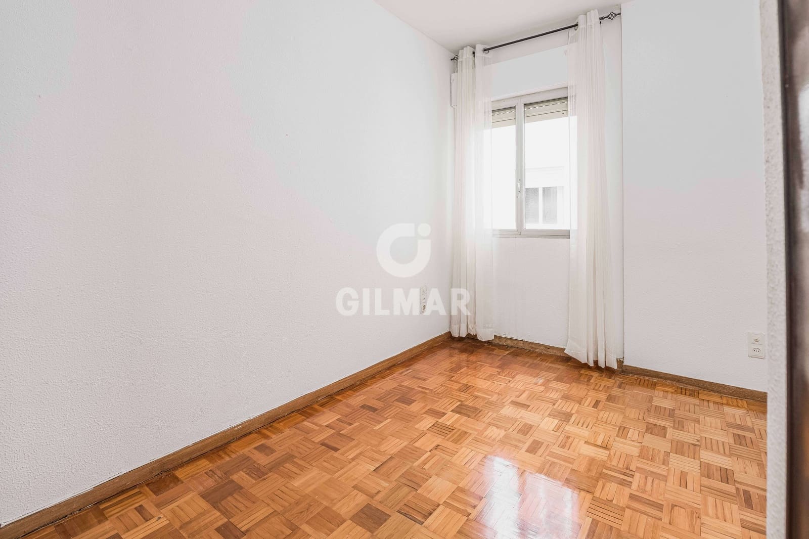 5 makuuhuone Asunto myytävänä paikassa Cadiz kaupunki mukana uima-altaan 
autotalli - 505 000 € (Ref: 9399849)