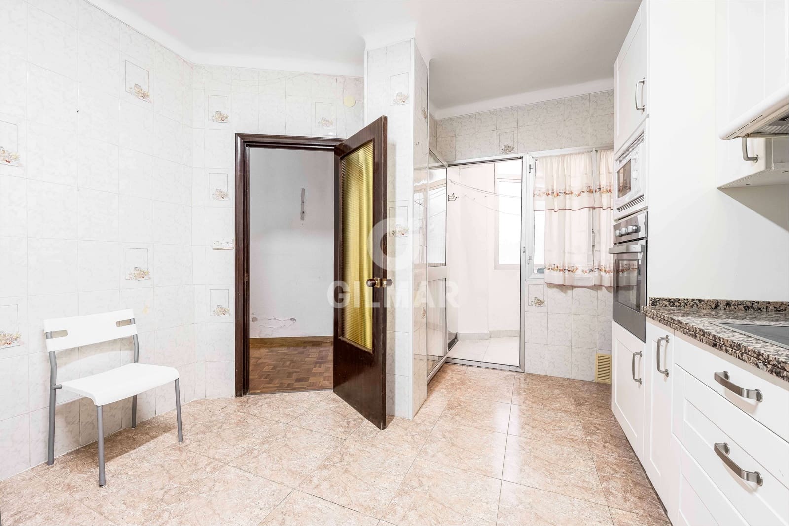 5 makuuhuone Asunto myytävänä paikassa Cadiz kaupunki mukana uima-altaan 
autotalli - 505 000 € (Ref: 9399849)