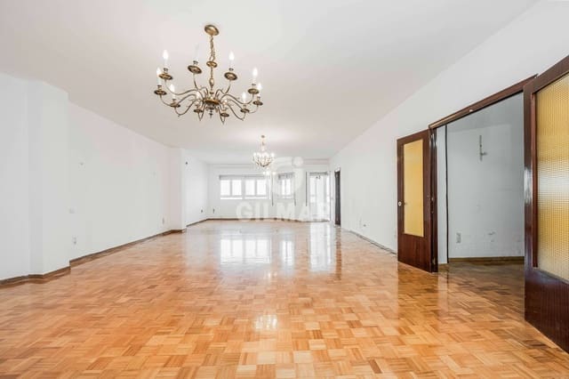 5 makuuhuone Asunto myytävänä paikassa El Pópulo - Santa María, Cádiz kaupunki mukana uima-altaan 
autotalli - 505 000 € (Ref: 9399849)