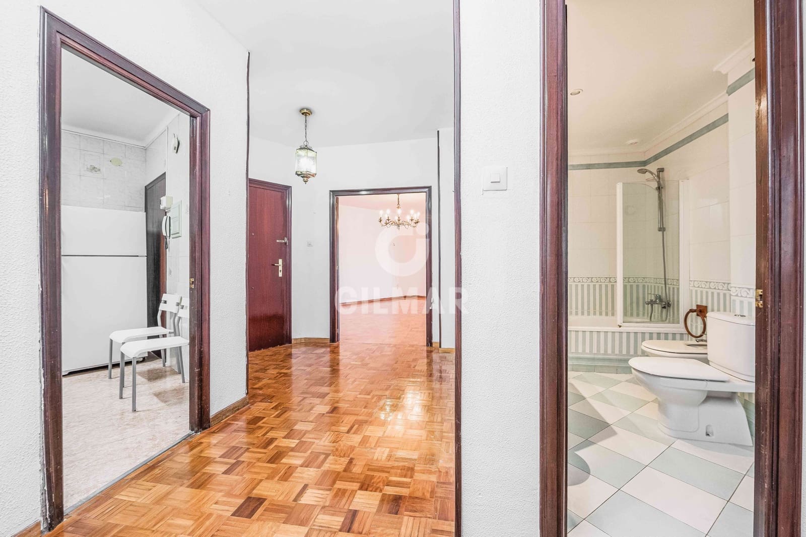 5 makuuhuone Asunto myytävänä paikassa Cadiz kaupunki mukana uima-altaan 
autotalli - 505 000 € (Ref: 9399849)