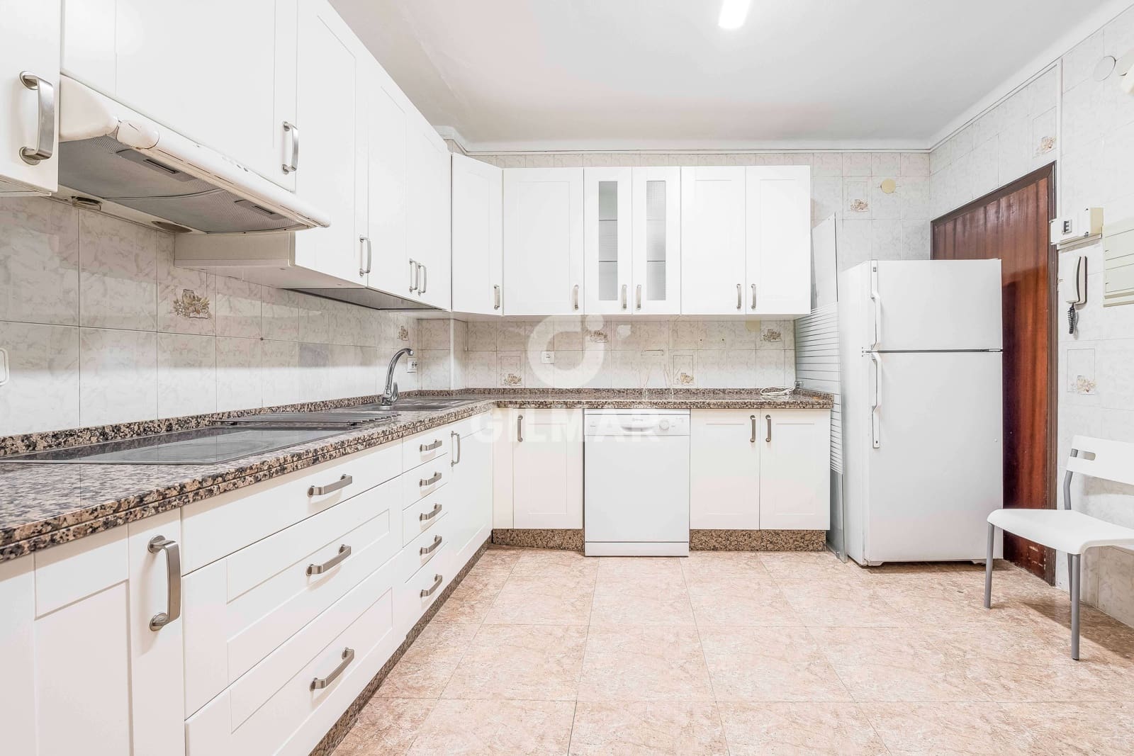 5 makuuhuone Asunto myytävänä paikassa Cadiz kaupunki mukana uima-altaan 
autotalli - 505 000 € (Ref: 9399849)