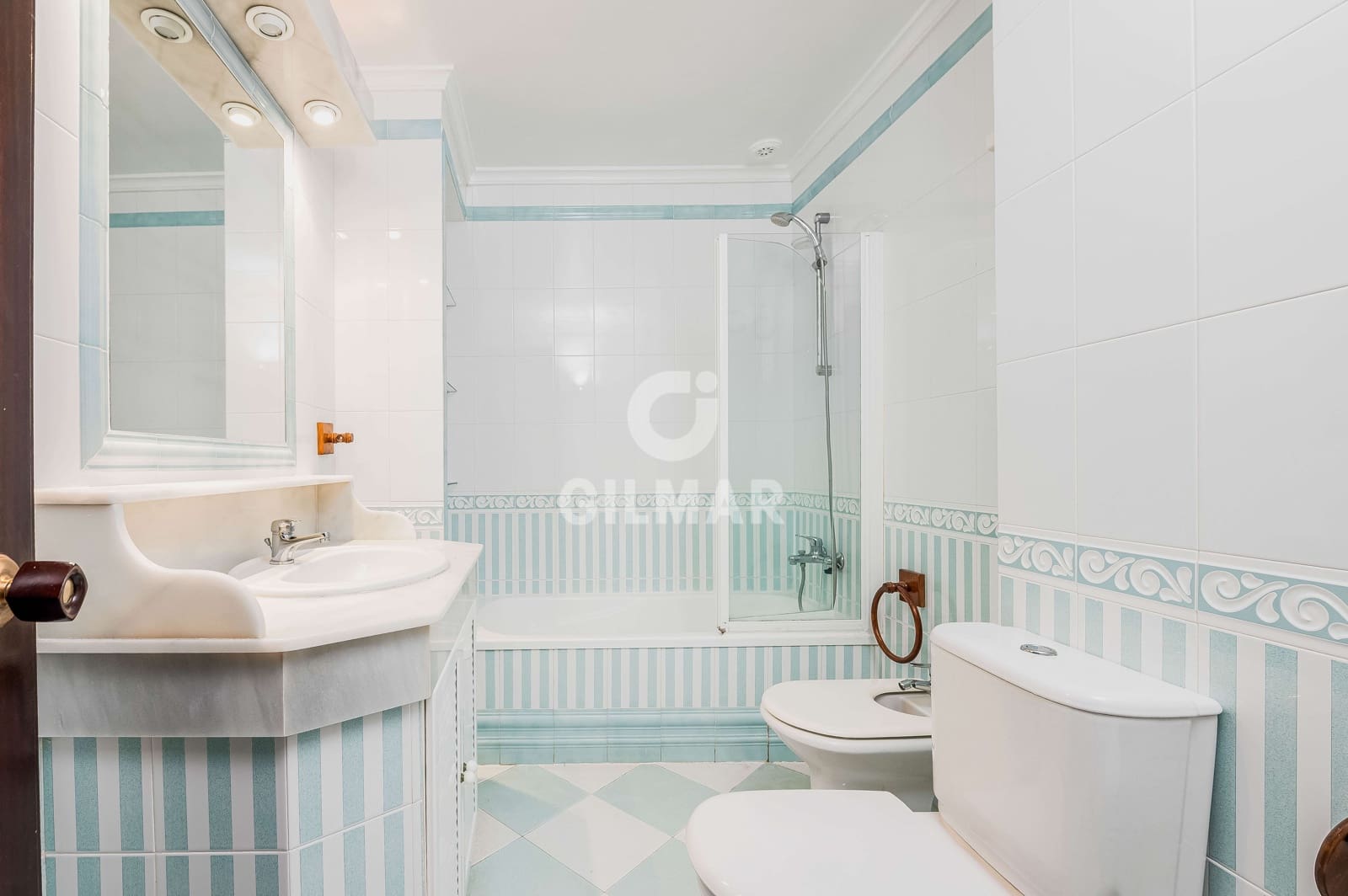 5 makuuhuone Asunto myytävänä paikassa Cadiz kaupunki mukana uima-altaan 
autotalli - 505 000 € (Ref: 9399849)