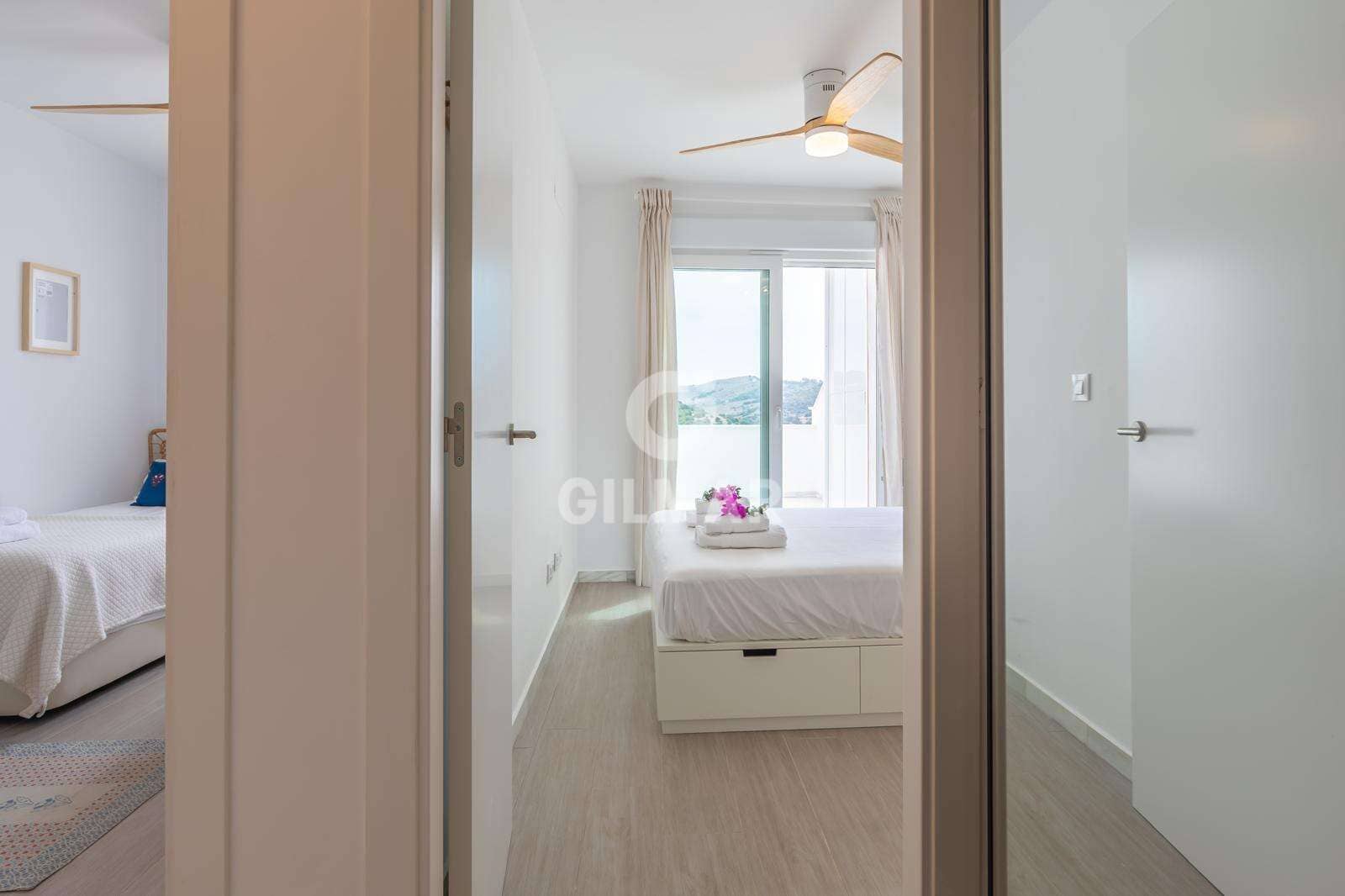 2 bedroom Flat for sale in Tarifa with pool garage - € 420,000 (Ref: 9399850)