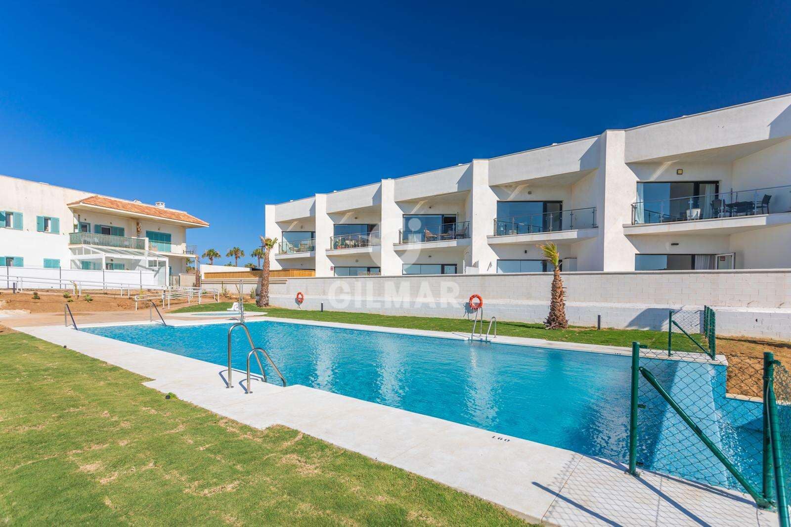 2 bedroom Flat for sale in Tarifa with pool garage - € 420,000 (Ref: 9399850)