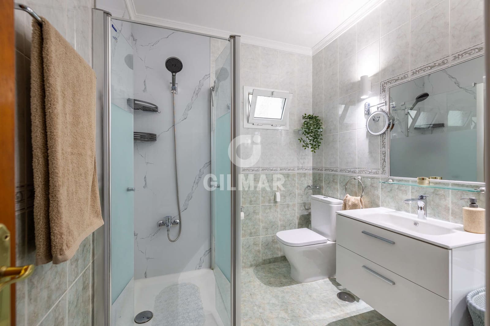 2 soveværelse Penthouse til salg i Las Palmas de Gran Canaria - € 229.000 (Ref: 9401179)