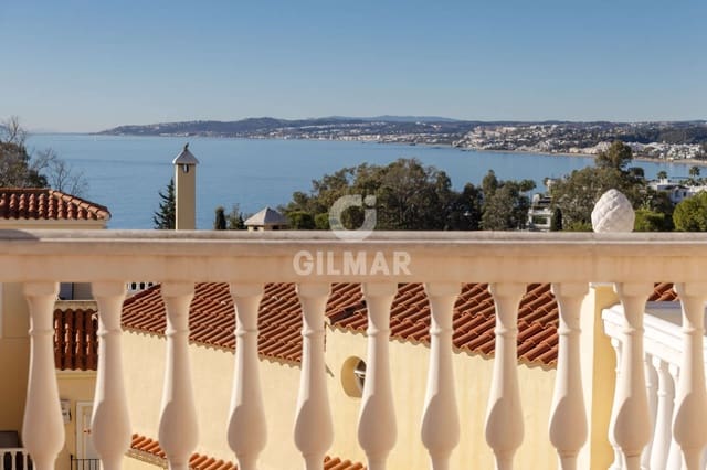 3 slaapkamer Rijtjeshuis te koop in Seghers, Estepona met zwembad garage - € 575.000 (Ref: 9402678)