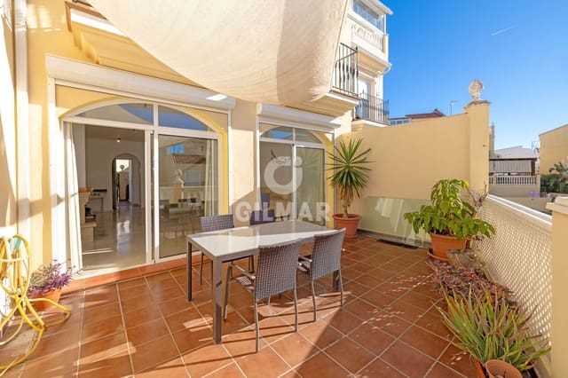 3 slaapkamer Rijtjeshuis te koop in Seghers, Estepona met zwembad garage - € 575.000 (Ref: 9402678)