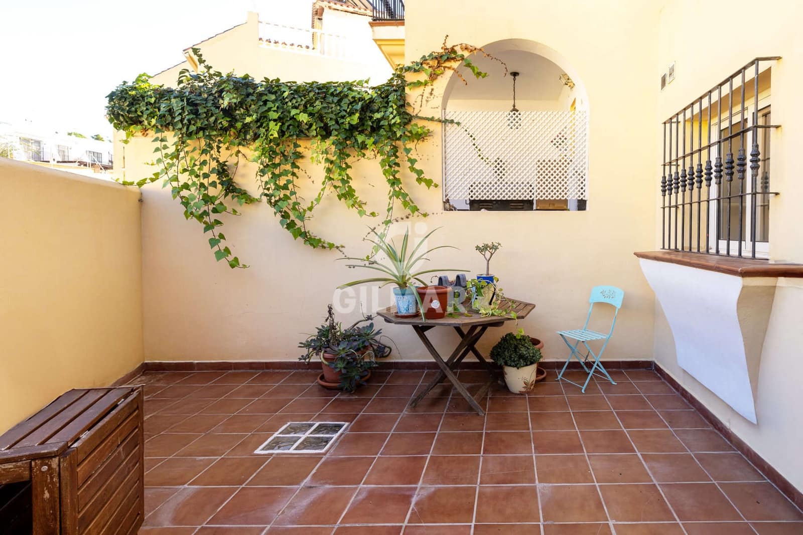 3 slaapkamer Rijtjeshuis te koop in Estepona met zwembad garage - € 575.000 (Ref: 9402678)