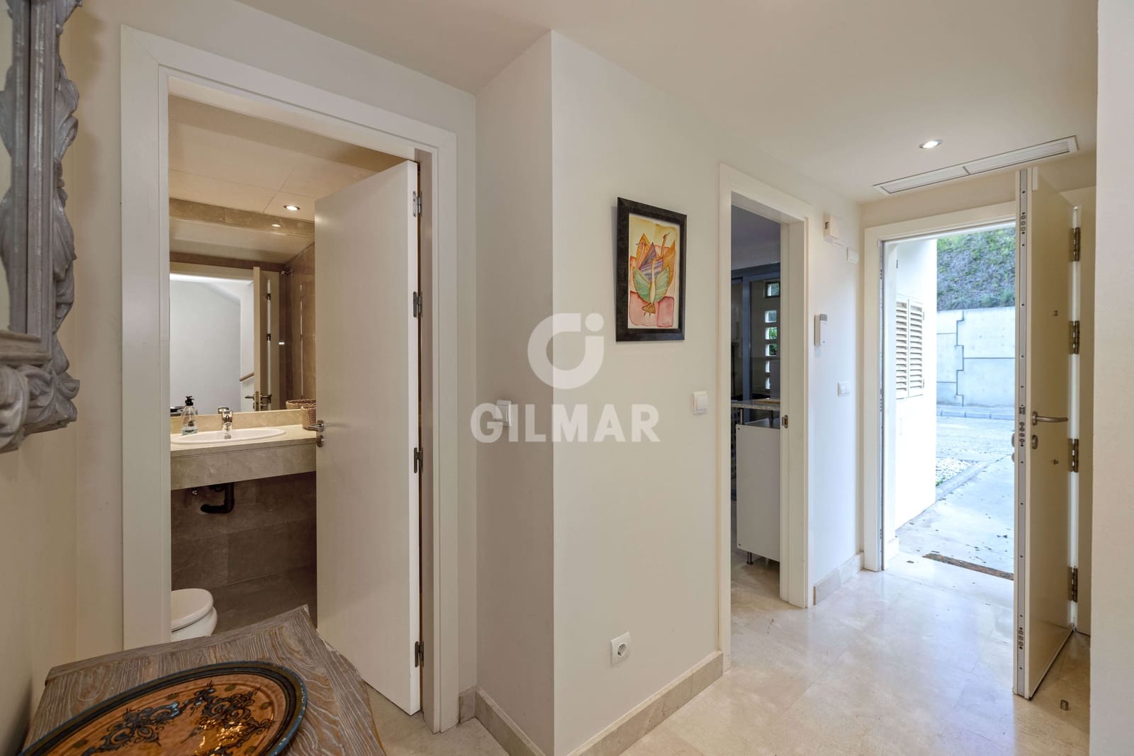 3 soveværelse Rækkehus til salg i Artola med swimmingpool garage - € 495.000 (Ref: 9402679)