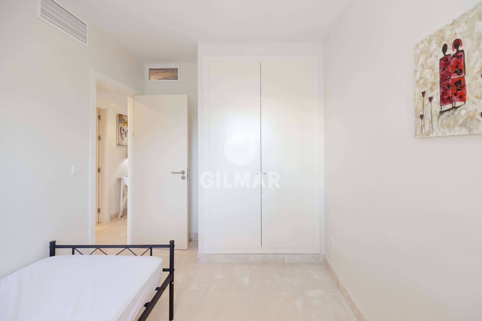 3 soveværelse Rækkehus til salg i Artola med swimmingpool garage - € 495.000 (Ref: 9402679)