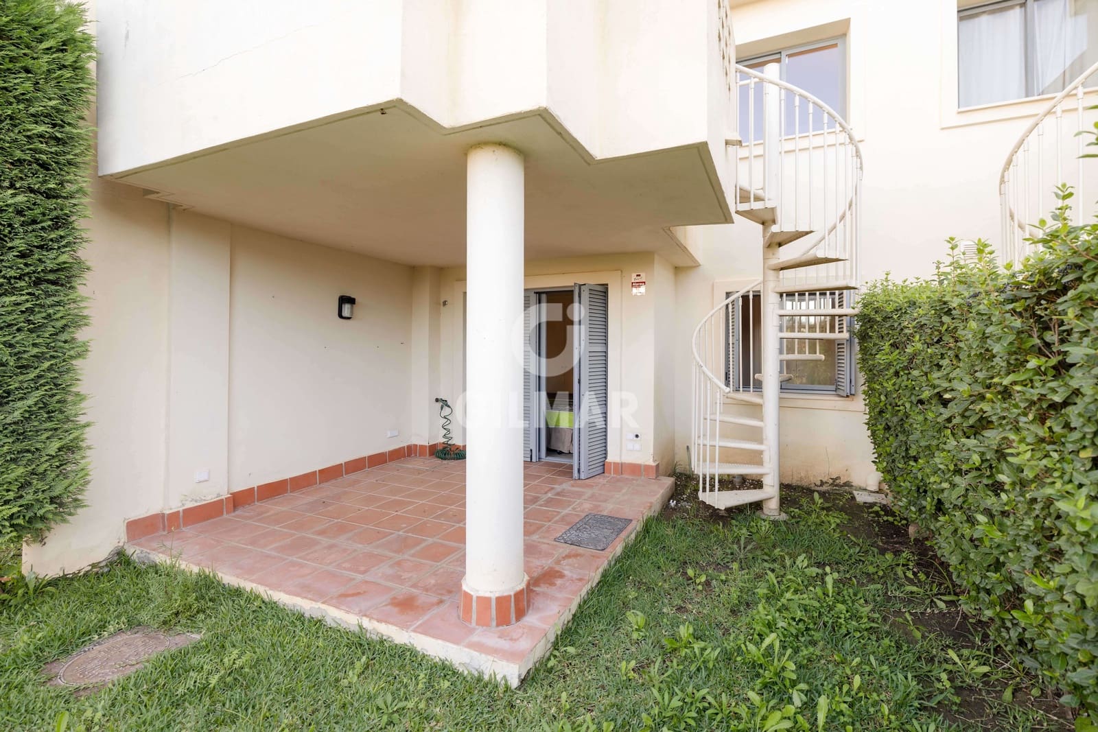 3 soveværelse Rækkehus til salg i Artola med swimmingpool garage - € 495.000 (Ref: 9402679)