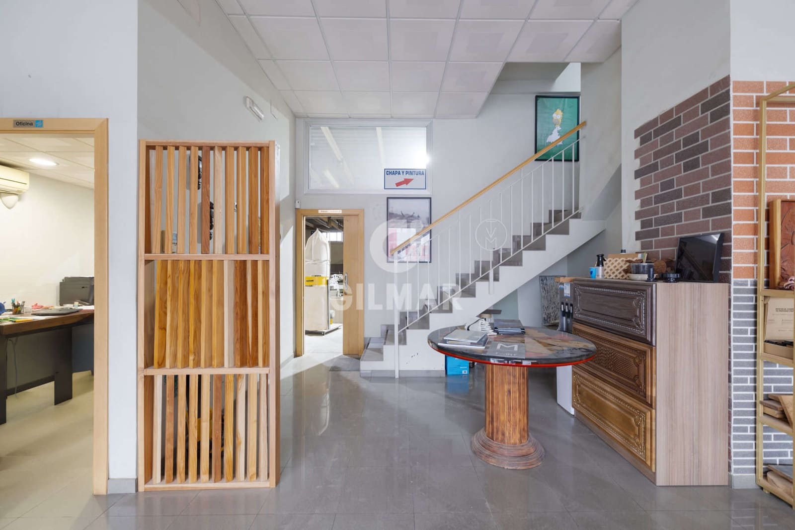 Kommersiell til salgs i Estepona - € 840 000 (Ref: 9402794)