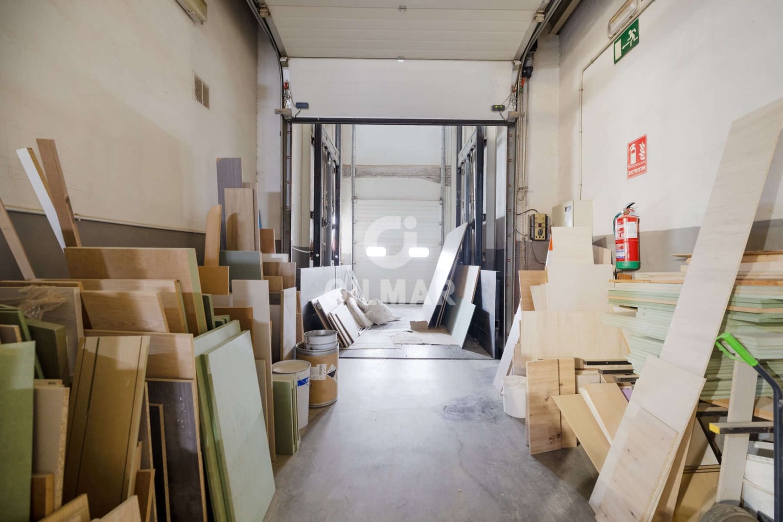 Kommersiell til salgs i Estepona - € 840 000 (Ref: 9402794)