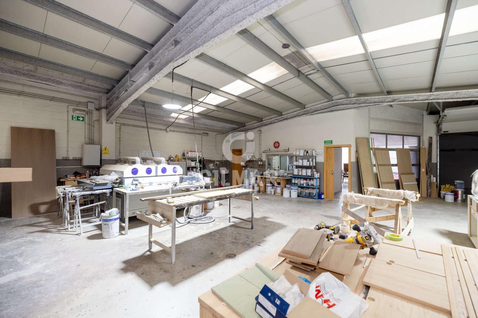 Kommersiell til salgs i Estepona - € 840 000 (Ref: 9402794)