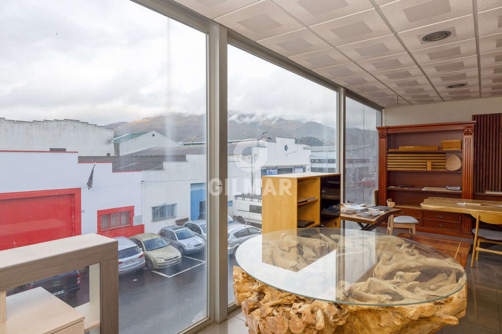 Kommersiell til salgs i Estepona - € 840 000 (Ref: 9402794)