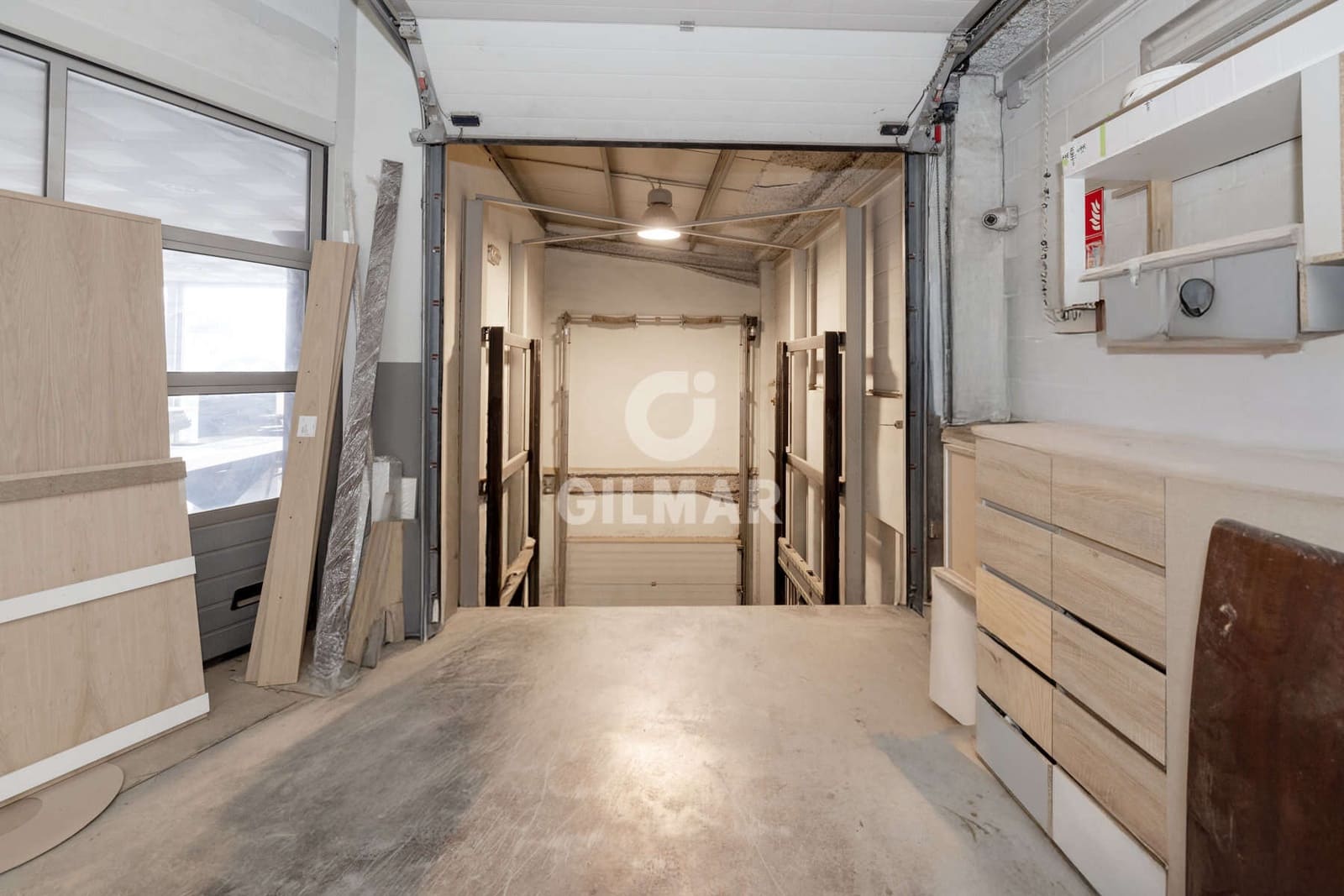 Kommersiell til salgs i Estepona - € 840 000 (Ref: 9402794)