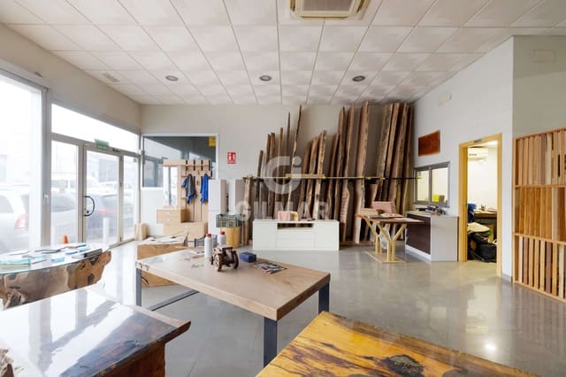 Kommersiell til salgs i Altos de Estepona, Estepona - € 840 000 (Ref: 9402794)