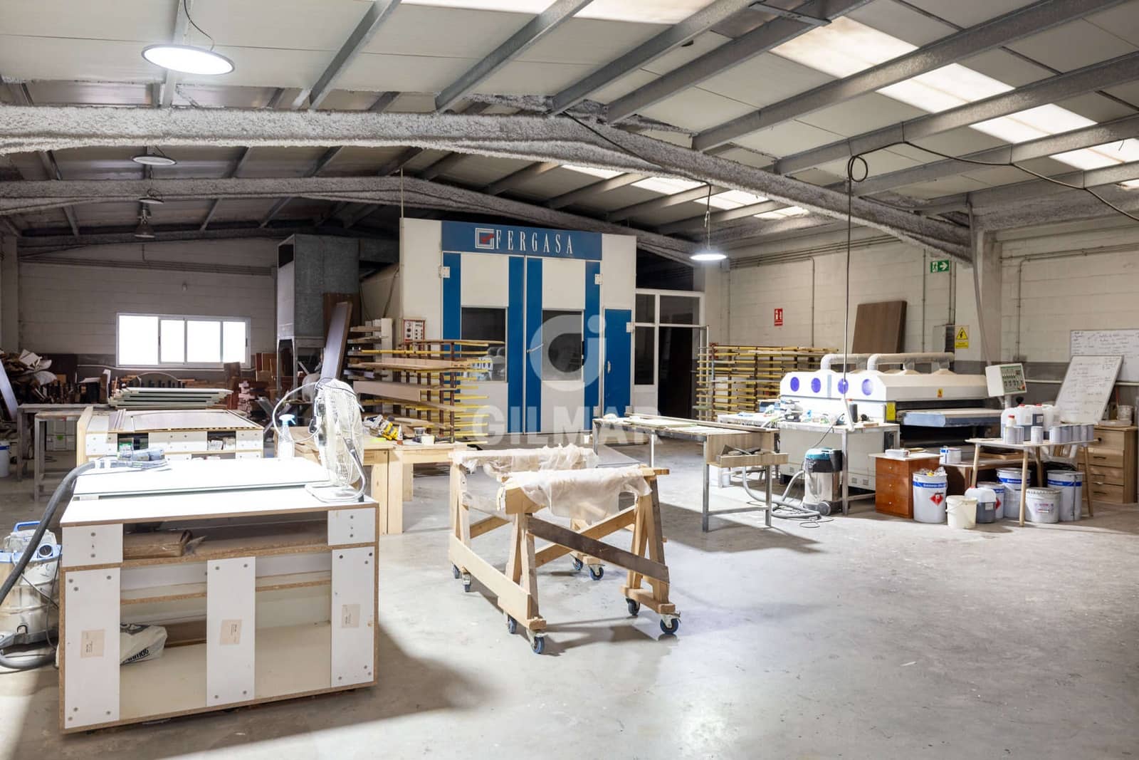 Kommersiell til salgs i Estepona - € 840 000 (Ref: 9402794)