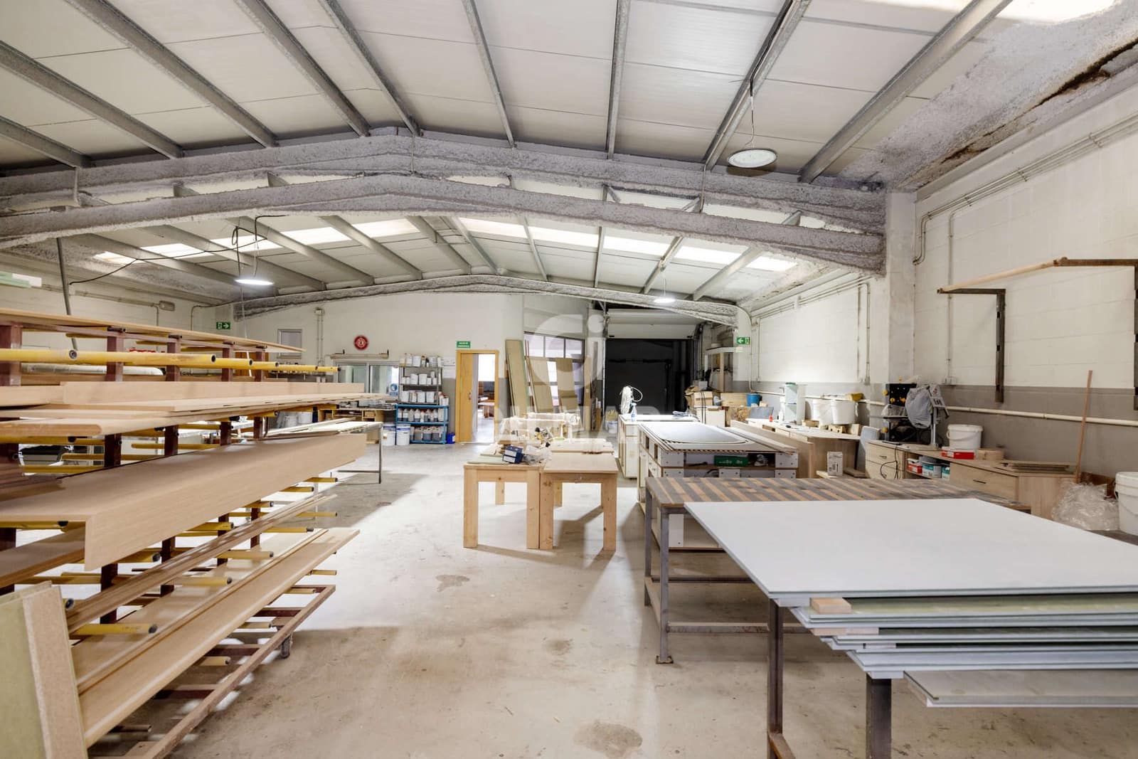 Kommersiell til salgs i Estepona - € 840 000 (Ref: 9402794)