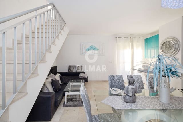 3 quarto Penthouse para venda em Centro, Estepona com piscina garagem - 425 000 € (Ref: 9409682)