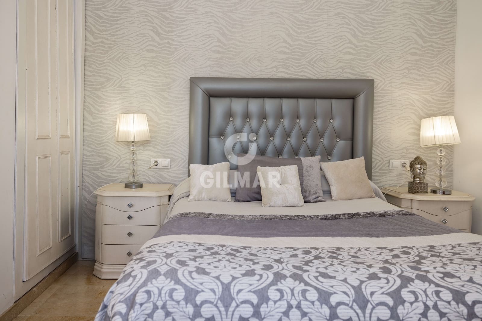 Ático de 3 habitaciones en Estepona en venta con piscina garaje - 425.000 € (Ref: 9409682)