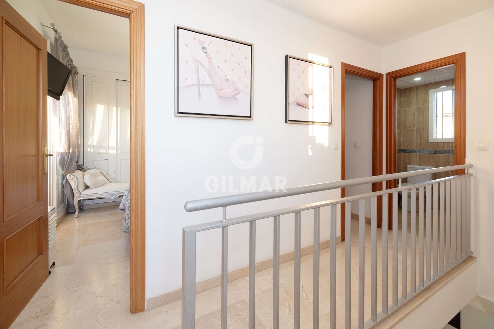 Ático de 3 habitaciones en Estepona en venta con piscina garaje - 425.000 € (Ref: 9409682)