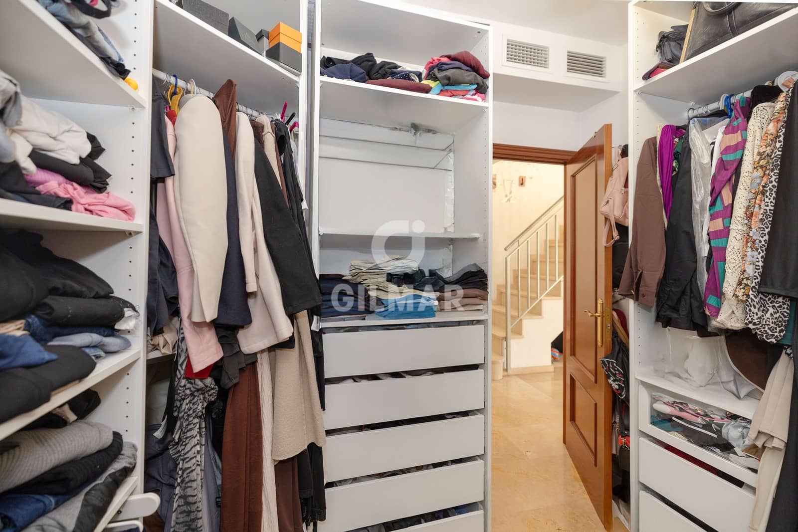 Ático de 3 habitaciones en Estepona en venta con piscina garaje - 425.000 € (Ref: 9409682)