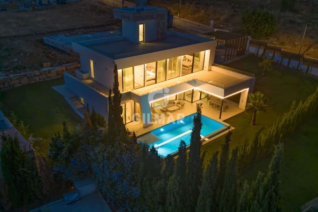 4 soveværelse Villa til salg i Valle Romano Golf, Estepona med swimmingpool garage - € 2.495.000 (Ref: 9410163)