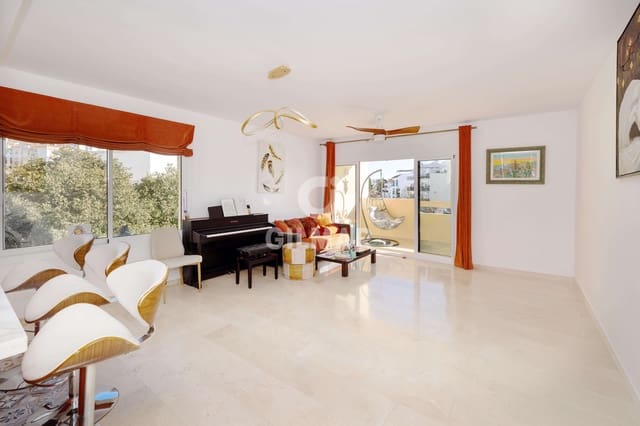 3 soverom Leilighet til salgs i Playa Bajadilla - Puertos, Marbella med svømmebasseng garasje - € 790 000 (Ref: 9410164)