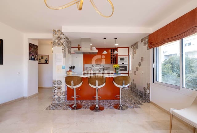 3 soverom Leilighet til salgs i Playa Bajadilla - Puertos, Marbella med svømmebasseng garasje - € 790 000 (Ref: 9410164)